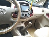 Bán Toyota Innova G 2.0 MT đời 2006, màu bạc, giá 295tr