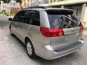 Bán Toyota Sienna LE 2009 nhập Mỹ, bạc, biển số thành phố