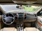 Bán gấp Fortuner 2010 V, màu xám, giá thợ