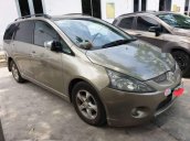 Cần bán gấp Mitsubishi Grandis đời 2005, màu ghi vàng 