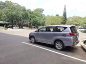 Cần bán lại xe Toyota Innova sản xuất năm 2017, màu bạc, đăng kí lần đầu 12/2017