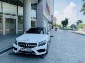 Cần bán xe Mercedes C300 AMG - màu trắng