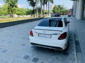 Cần bán xe Mercedes C300 AMG - màu trắng