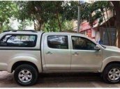 Cần bán Toyota Hilux năm 2012, màu vàng cát, chính chủ