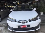 Cần bán gấp Toyota Corolla altis 1.8E CVT sản xuất 2018, màu trắng, xe đẹp 