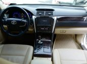 Bán ô tô Toyota Camry 2.0 năm sản xuất 2016, màu trắng