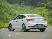 Bán Hyundai Elantra 2019, màu trắng, giá tốt