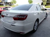 Bán ô tô Toyota Camry 2.0 năm sản xuất 2016, màu trắng