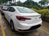 Bán Hyundai Elantra sản xuất năm 2020, màu trắng, giá chỉ 630 triệu