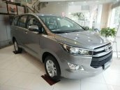 Bán xe Toyota Innova E sản xuất năm 2018, màu bạc 