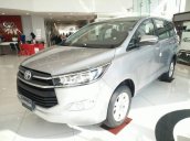 Bán xe Toyota Innova E sản xuất năm 2018, màu bạc 