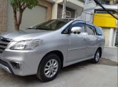 Bán xe Toyota Innova E đời 2014, màu bạc, giá tốt