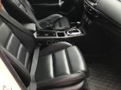 Gia đình cần bán Mazda 6 sản xuất 2016, số tự động, bản 2.0, màu trắng