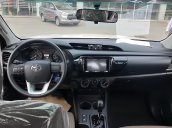 Bán Toyota Hilux 2.4 AT năm sản xuất 2019, nhập khẩu nguyên chiếc