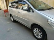 Cần bán lại xe Toyota Innova G đời 2014, màu bạc