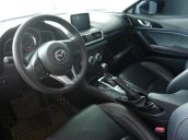 Cần bán gấp Mazda 3 2015, màu trắng, 545tr