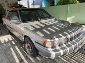 Cần bán xe Toyota Camry năm sản xuất 1988, màu bạc, xe nhập