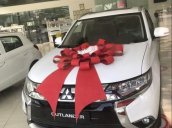 Bán Mitsubishi Outlander 2.0 CVT Premium 2019, màu trắng, mới 100%