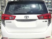 Cần bán Toyota Innova E sản xuất năm 2019, màu trắng