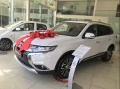 Bán Mitsubishi Outlander 2.0 CVT Premium 2019, màu trắng, mới 100%