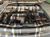 Cần bán xe Toyota Camry năm sản xuất 1988, màu bạc, xe nhập