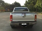 Bán xe Toyota Hilux 3.0MT sản xuất 2009, màu bạc, nhập khẩu, máy êm, mạnh mẽ chưa bung