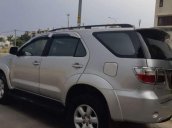 Bán xe Toyota Fortuner đời 2011, màu bạc, số sàn 