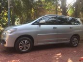 Cần bán lại xe Toyota Innova 2015, màu bạc giá cạnh tranh