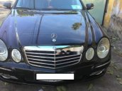 Cần bán lại xe Mercedes E200 sản xuất 2008, màu đen giá cạnh tranh