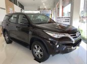 Bán xe Toyota Fortuner 2019 số sàn, giao xe ngay, đủ màu