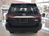 Bán xe Toyota Fortuner 2019 số sàn, giao xe ngay, đủ màu