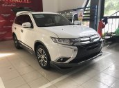 Bán xe Mitsubishi Outlander T9/2016 rất mới