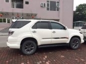 Bán Toyota Fortuner 2.7V 4x2 AT 2016, màu trắng, chính chủ  