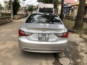 Bán xe Hyundai Sonata đời 2010, màu bạc, xe đẹp