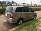 Bán xe Toyota Innova 2.0E sx 2014, lăn bánh 2015, màu cát