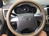 Bán xe Toyota Innova 2.0E sx 2014, lăn bánh 2015, màu cát