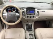 Bán ô tô Toyota Innova E năm 2015, màu vàng xe gia đình