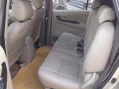 Xe Toyota Innova 2.0E năm 2015, màu bạc chính chủ, giá tốt