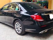 Cần bán lại xe Mercedes đời 2018, màu đen số tự động