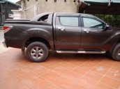 Bán xe cọp Mazda BT50 2017, số sàn, hai cầu, màu xám, gia đình dùng ít đi