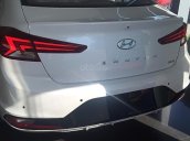 Bán Hyundai Elantra đời 2019, màu trắng