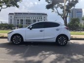 Bán ô tô Mazda 2 năm 2016, màu trắng, xe đang hoạt động bình thường