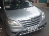 Cần bán Toyota Innova MT sản xuất năm 2014, màu bạc, không một lỗi nhỏ