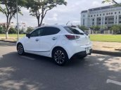 Bán ô tô Mazda 2 năm 2016, màu trắng, xe đang hoạt động bình thường