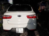 Cần bán gấp Kia Rio 1.4 AT đời 2016, màu trắng, xe nhập 