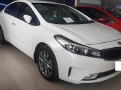 Bán Kia Cerato 1.6MT, màu trắng, đời 2017, xe gia đình ít đi