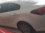 Bán Kia Cerato 1.6MT, màu trắng, đời 2017, xe gia đình ít đi
