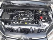 Bán xe Toyota Innova 2.0E sản xuất 2019, màu trắng, giá chỉ 741 triệu