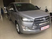 Bán Toyota Innova năm 2017, màu bạc giá cạnh tranh