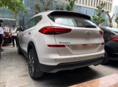 Bán Hyundai Tucson sản xuất 2019, màu trắng, giá tốt